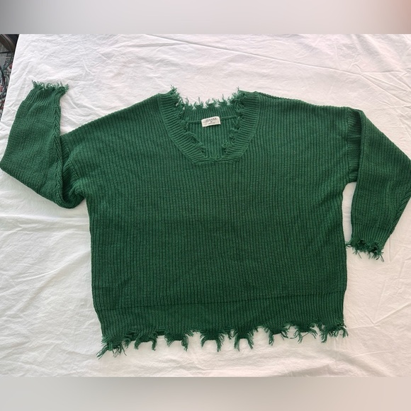 Zenana V-Neck Kelly Green Fringed Edged Sweater Size XL - Picture 9 of 13
